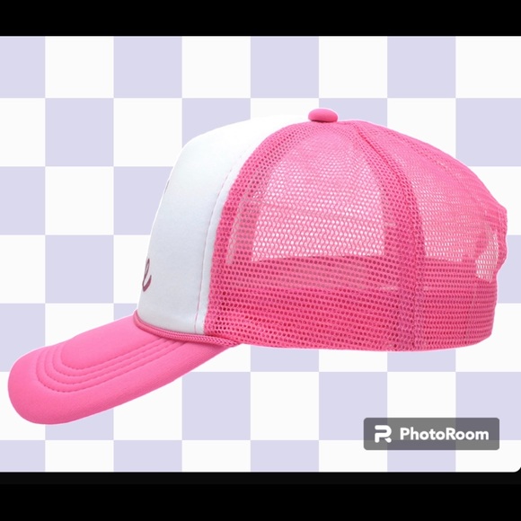 Barbie hat new adult size - Picture 2 of 3